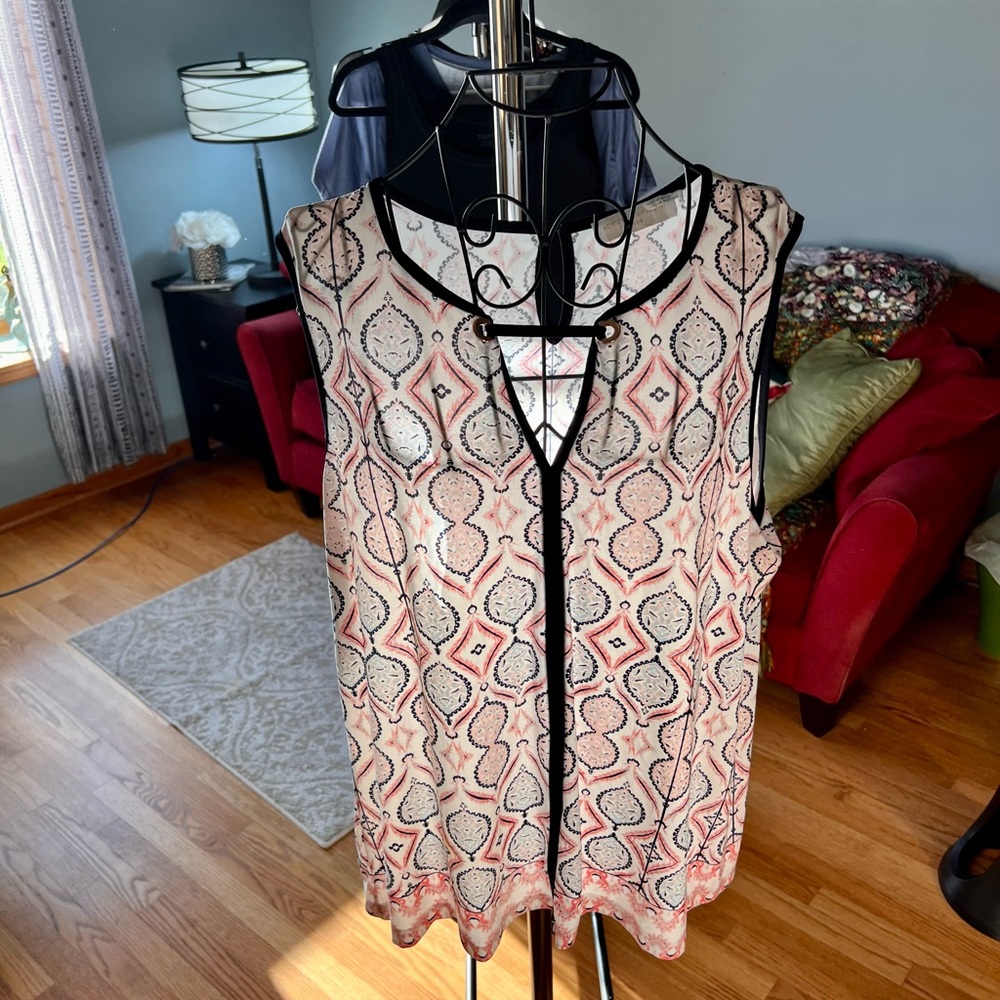 Sleeveless blouse